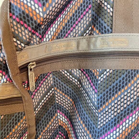 LeSportsac Boston Bag Weekender Bag - Picture 3 of 11